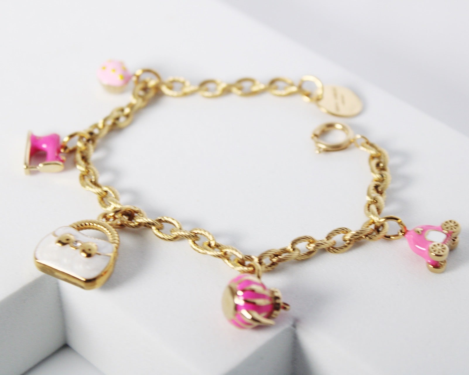 Bracelet bibelots rosa