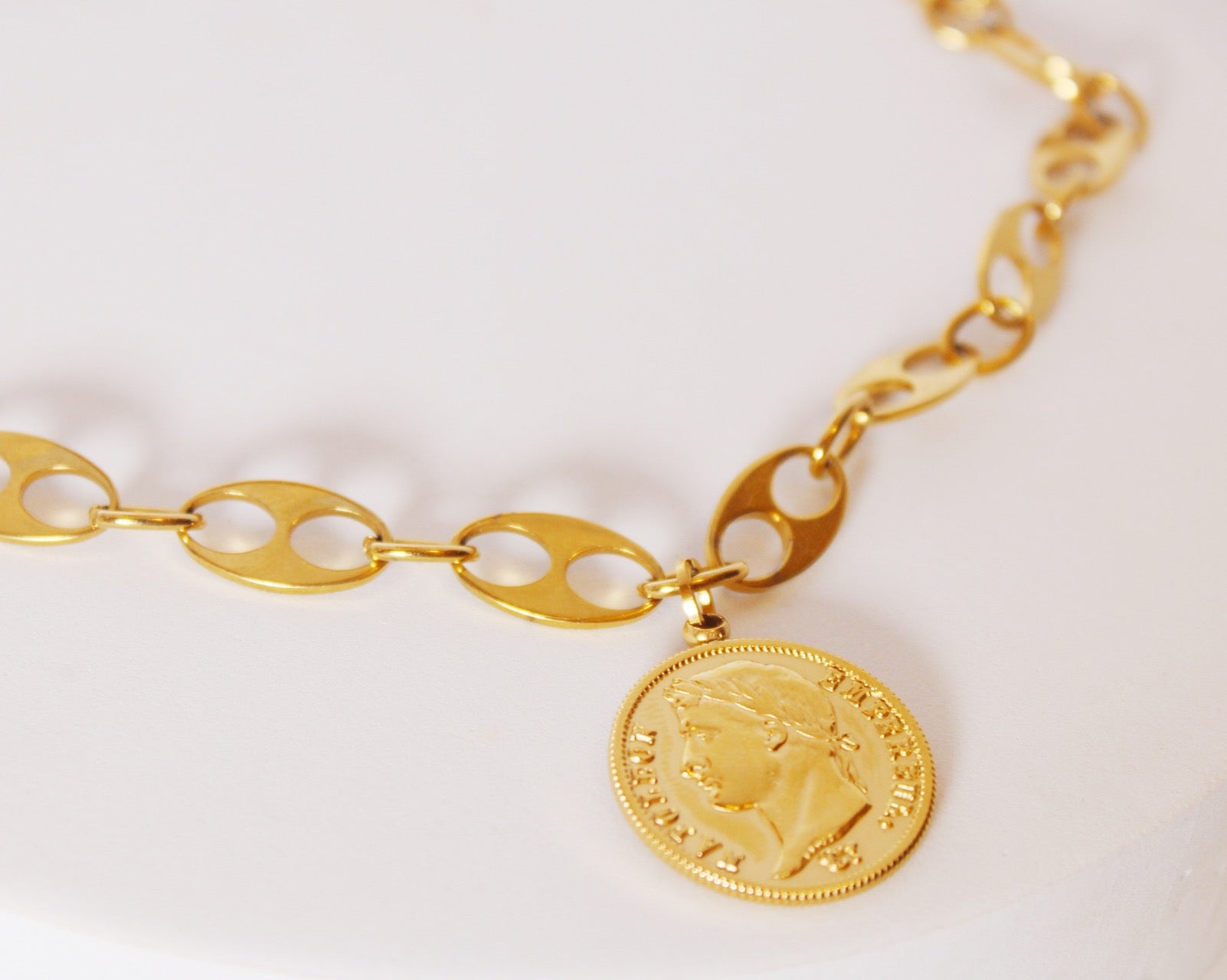 Collier graine de café avec Louise