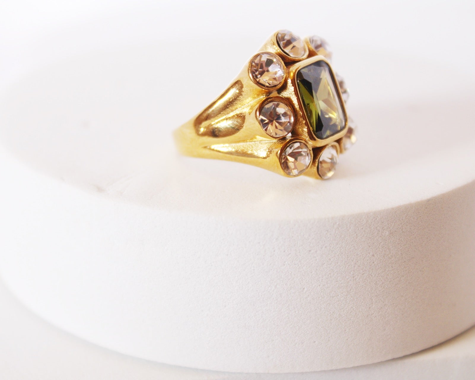 Bague vintage pierre verte