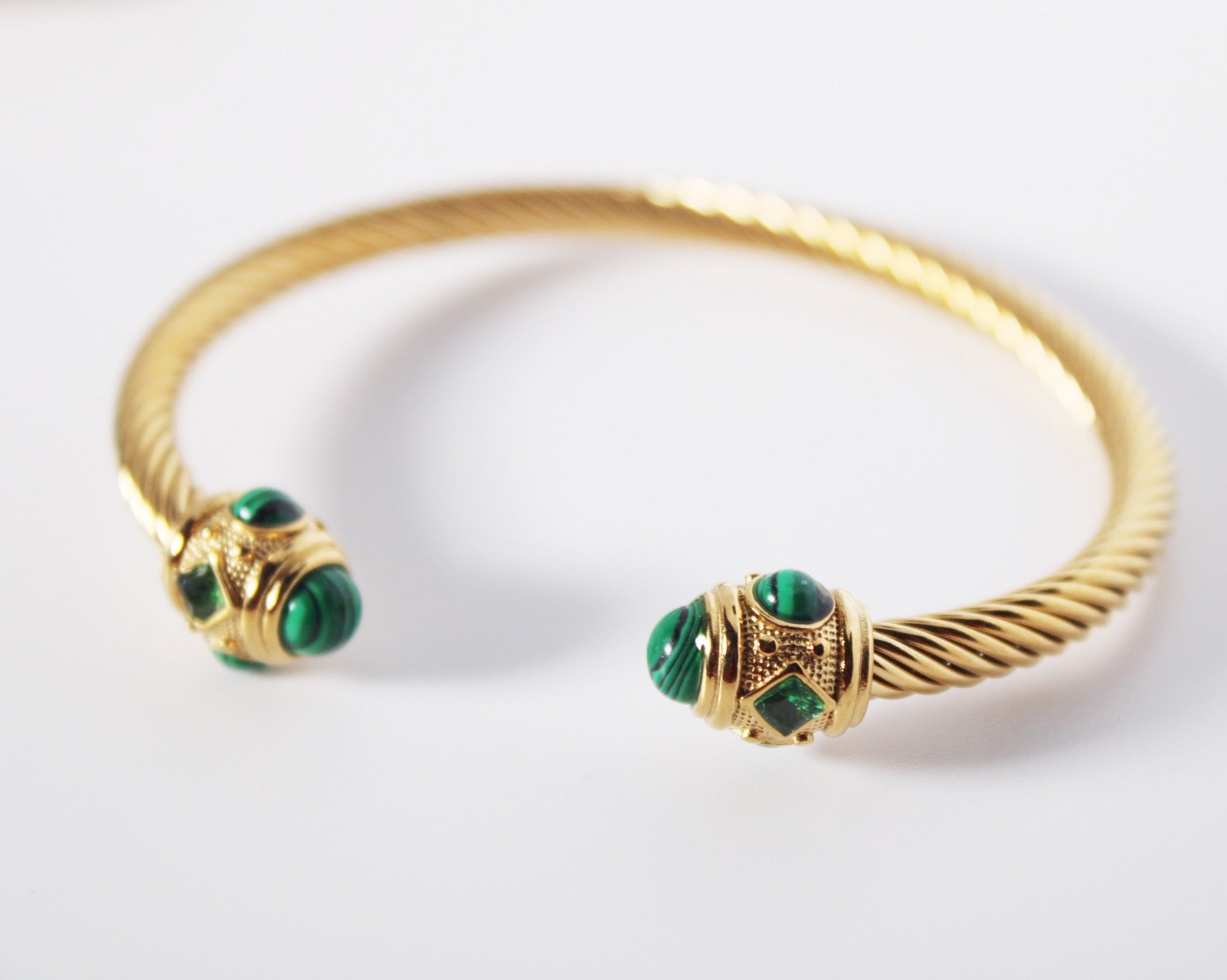 Bracelet torsadée Emeraude